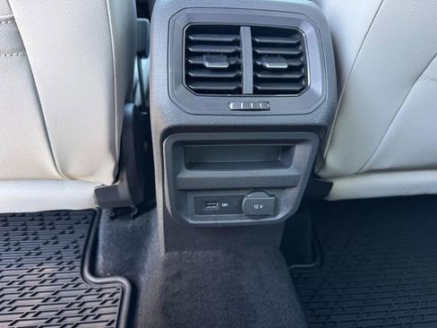 Used 2019 Volkswagen Tiguan SEL R-Line AWD/4WD image 11