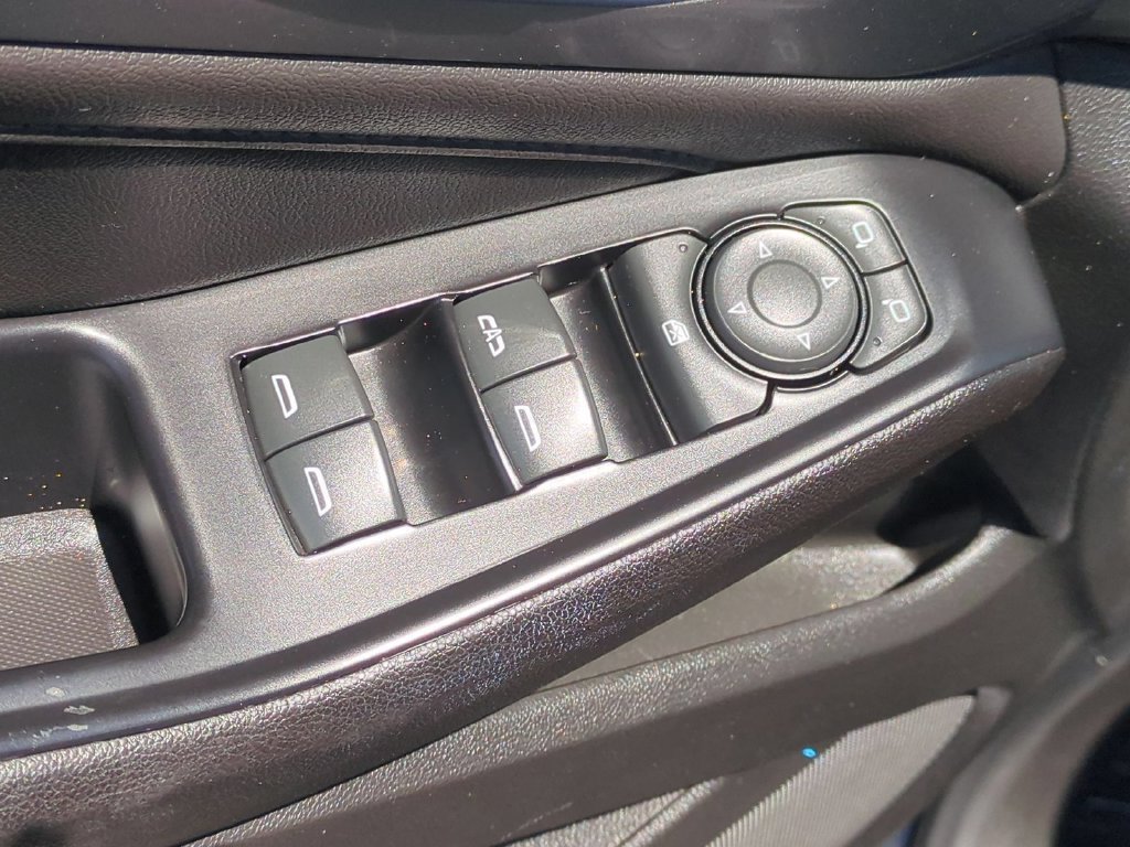 Used 2023 Chevrolet Traverse LT FWD image 25