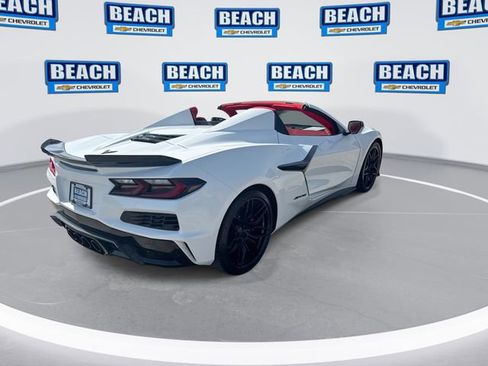 Used 2024 Chevrolet Corvette Z06 RWD image 8