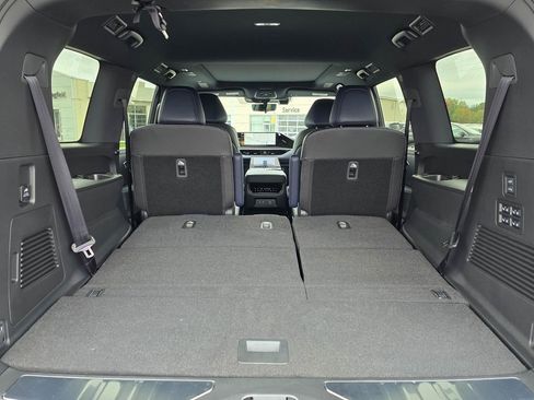 New 2026 INFINITI QX80 4WD image 40