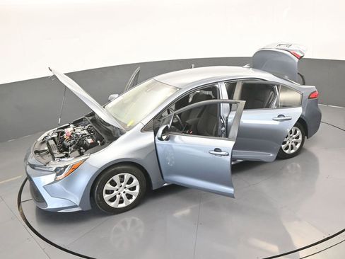 Used 2022 Toyota Corolla LE image 61