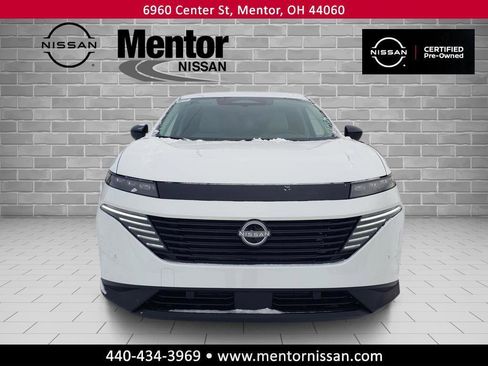 Certified 2025 Nissan Murano SV image 2