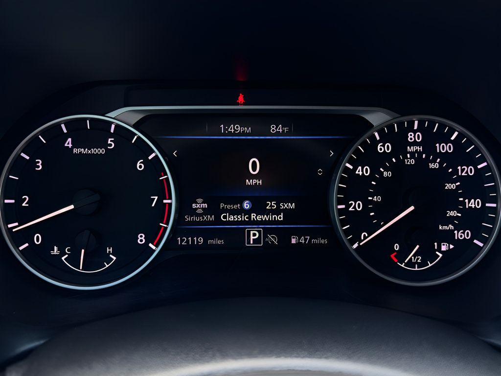Used 2025 Nissan Sentra SR FWD image 14