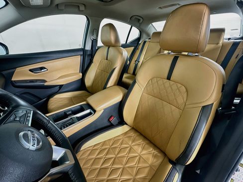 Used 2023 Nissan Sentra SV w/ SV Premium Package FWD image 13