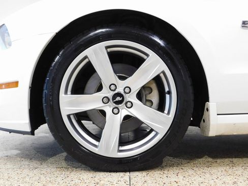 Used 2013 Ford Mustang GT Premium image 45