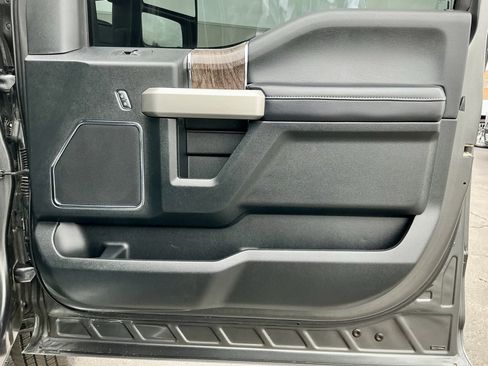 Used 2019 Ford F350 Lariat w/ Lariat Ultimate Package image 23