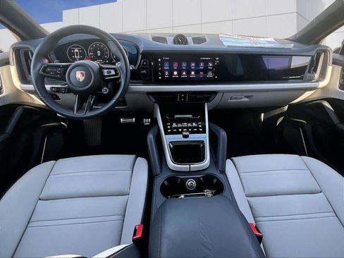New 2026 Porsche Cayenne GTS image 13