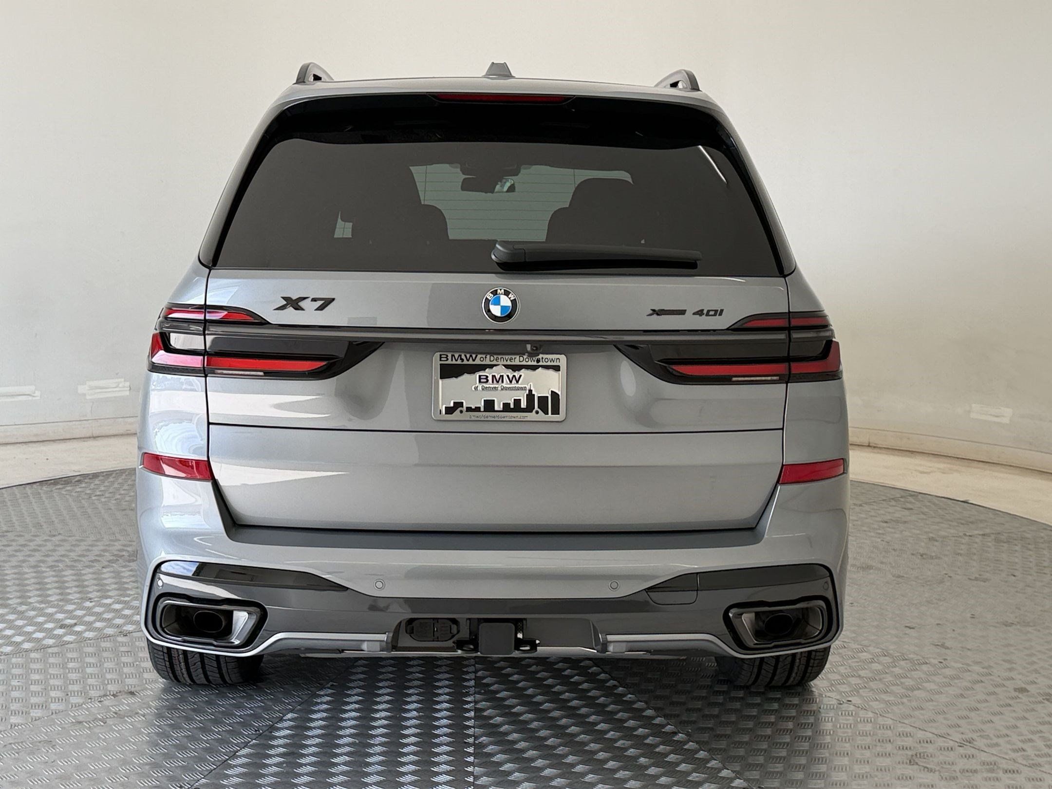 Used 2025 BMW X7 xDrive40i w/ M Sport Package AWD/4WD image 10