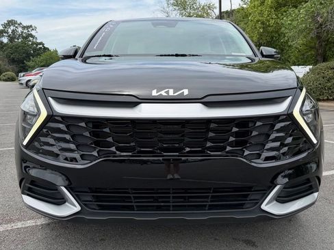 Used 2023 Kia Sportage EX FWD image 2