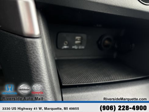 Used 2023 Subaru Forester Premium AWD/4WD image 18