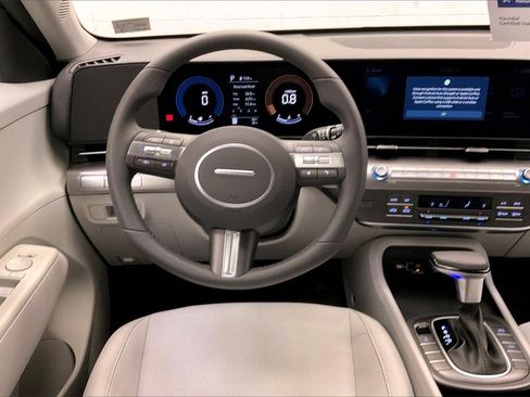 Certified 2025 Hyundai Kona SEL image 4