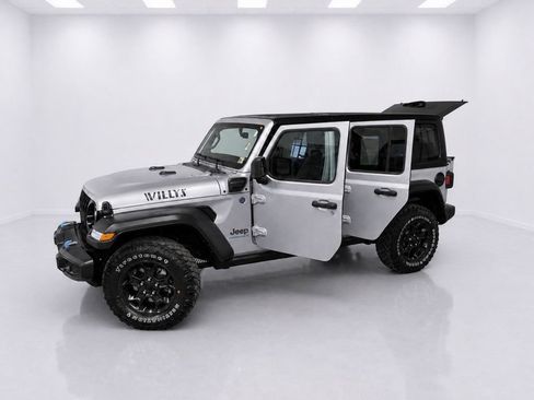 Used 2023 Jeep Wrangler Unlimited w/ Cold Weather Group AWD/4WD image 11