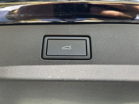 New 2026 Volkswagen Tiguan SE R-Line FWD image 45