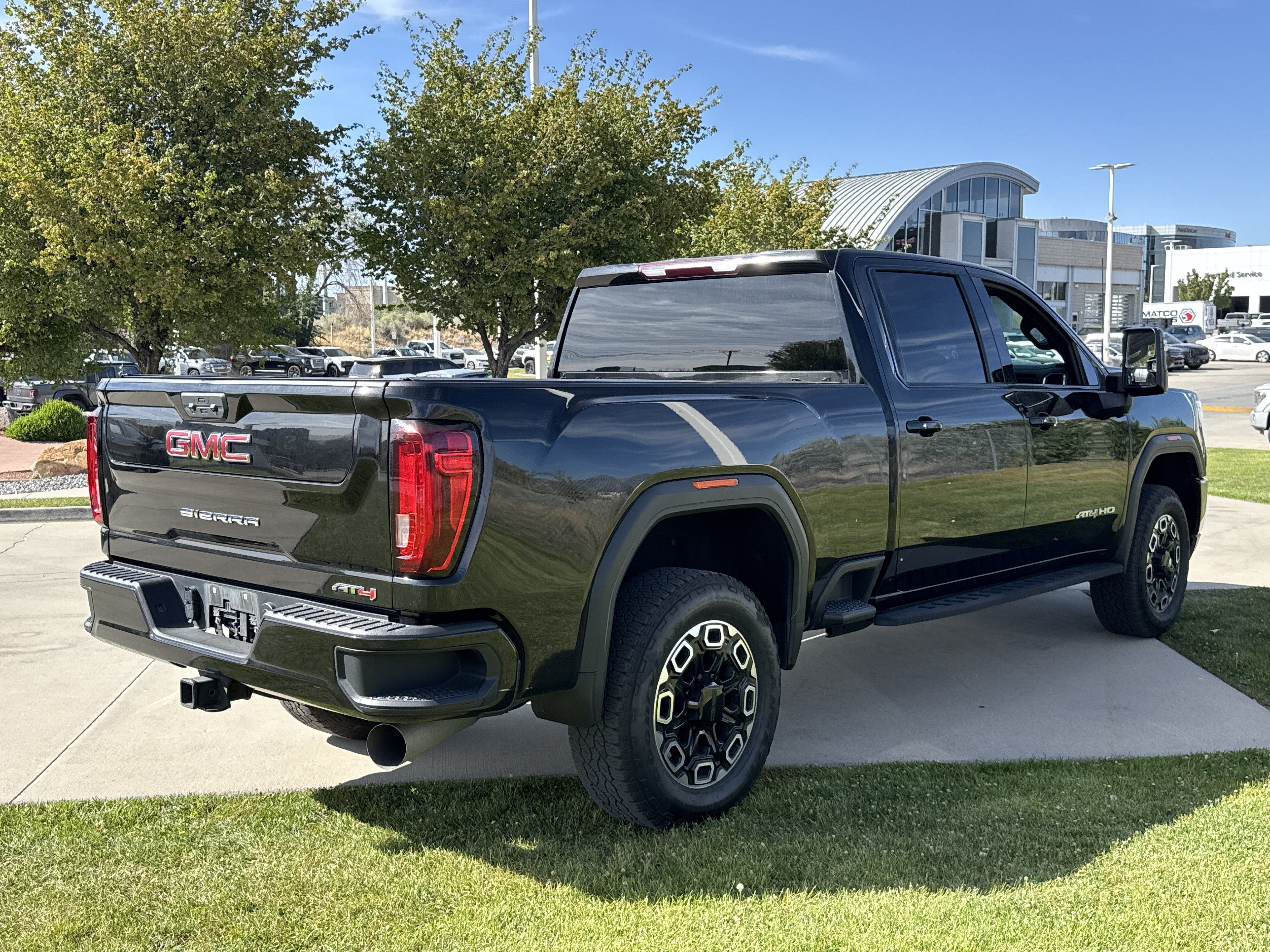 Used 2022 GMC Sierra 3500 AT4 AWD/4WD image 5