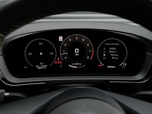 Certified 2025 Porsche Cayenne S AWD/4WD image 19
