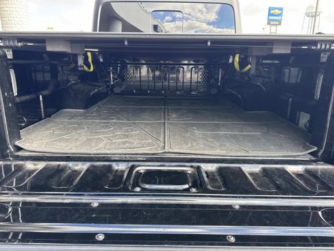 Used 2024 Jeep Gladiator Mojave w/ Convenience Group image 8