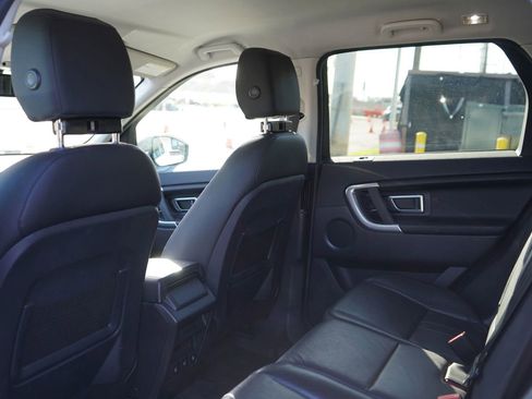 Used 2019 Land Rover Discovery Sport SE AWD/4WD image 15