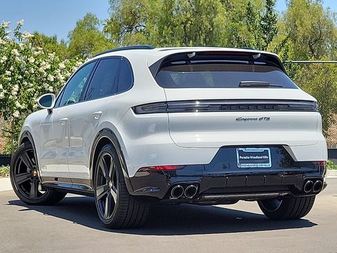 New 2025 Porsche Cayenne GTS AWD/4WD image 3