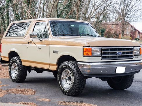 Used 1990 Ford Bronco Custom image 12