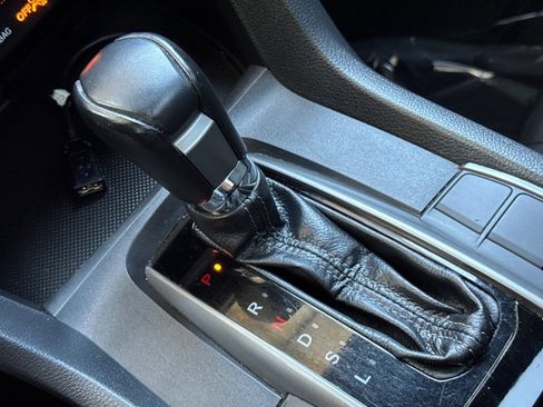 Used 2021 Honda Civic EX image 17