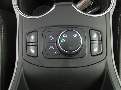 Used 2023 GMC Terrain SLT AWD/4WD image 34