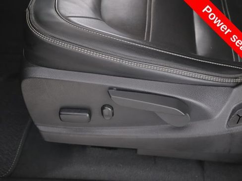 Used 2022 GMC Canyon Denali AWD/4WD image 18