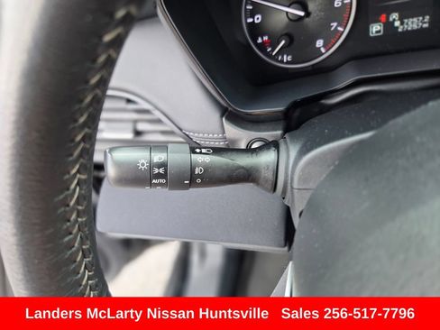 Used 2025 Subaru Outback Premium AWD/4WD image 26