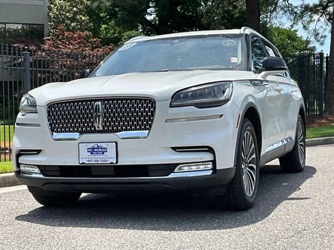 Used 2021 Lincoln Aviator Reserve w/ Equipment Group 201A AWD/4WD image 2