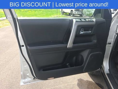 Used 2021 Toyota 4Runner SR5 AWD/4WD image 26