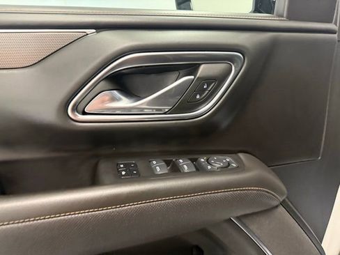 Used 2024 GMC Yukon AT4 w/ Technology Package image 15