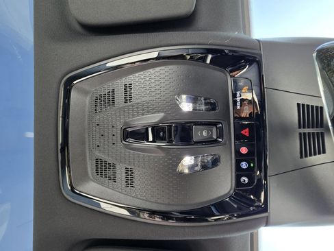 Used 2024 Cadillac Lyriq Luxury image 24