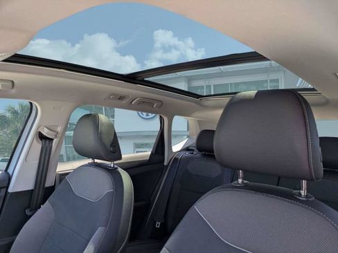 New 2026 Volkswagen Taos SE FWD image 22