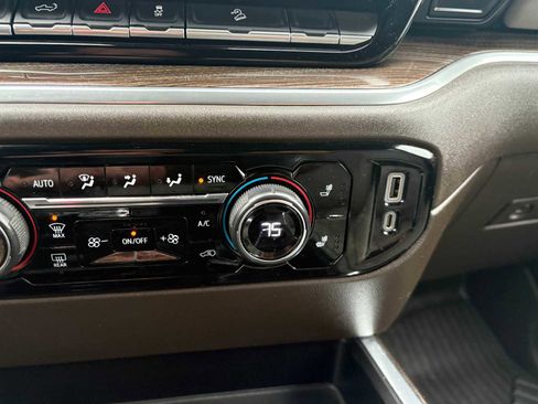 Used 2022 Chevrolet Silverado 1500 LT AWD/4WD image 22