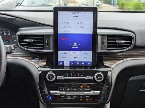 Used 2023 Ford Explorer Limited w/ Limited Technology Package RWD image 22