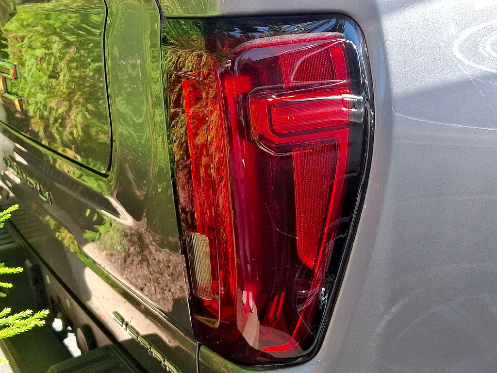 Used 2023 GMC Sierra 1500 Denali AWD/4WD image 10