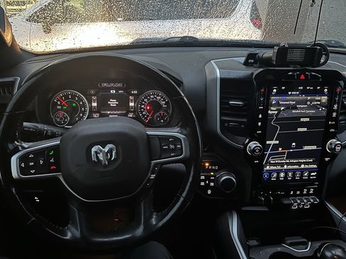 Used 2020 RAM 1500 Big Horn AWD/4WD image 5