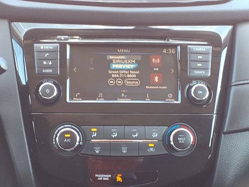 Used 2020 Nissan Rogue S FWD image 20