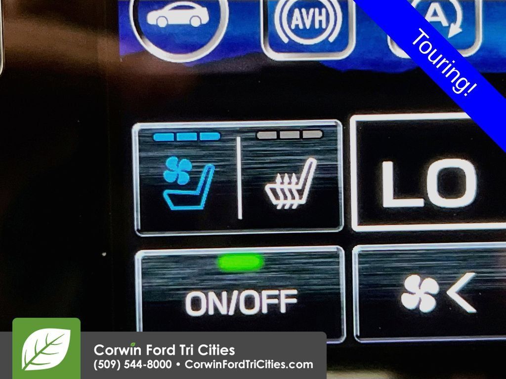 Used 2025 Subaru Forester Touring AWD/4WD image 25