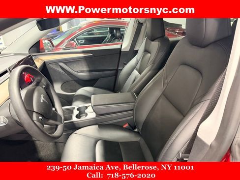 Used 2022 Tesla Model Y Long Range image 16