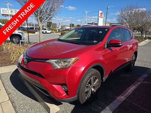 Used 2016 Toyota RAV4 XLE w/ Convenience Package image 4