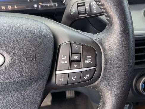 Used 2022 Ford Maverick Lariat FWD image 17