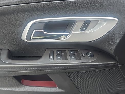 Used 2015 Chevrolet Equinox LS image 12