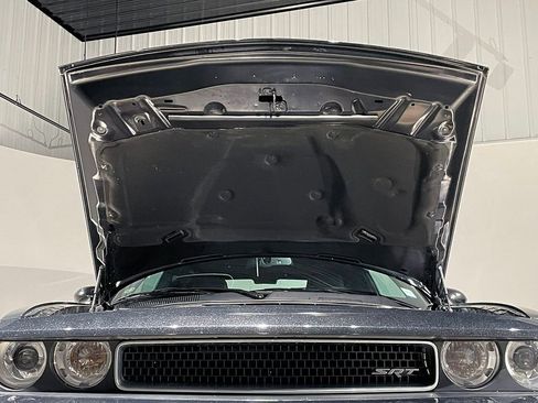 Used 2013 Dodge Challenger SRT8 w/ Harman Kardon Audio Group RWD image 27