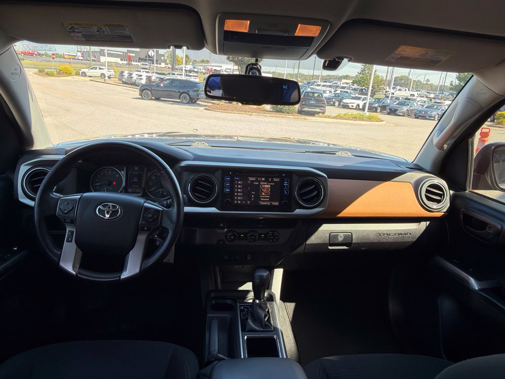 Used 2017 Toyota Tacoma SR5 w/ Tow Package RWD image 28