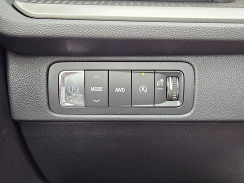 New 2026 Chevrolet Traverse LT w/ Sun and Wheel Package AWD/4WD image 22
