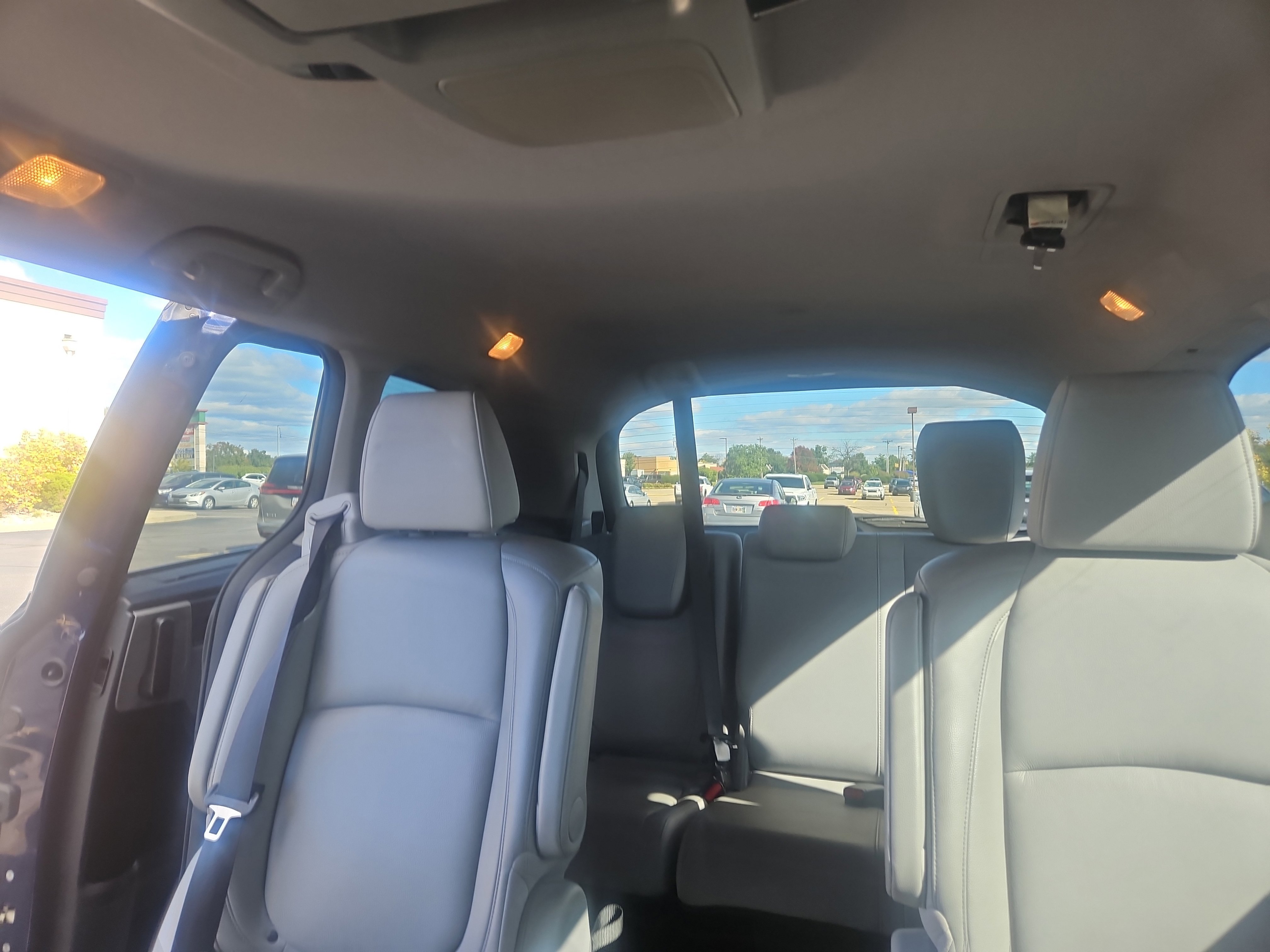 Used 2018 Honda Odyssey EX-L image 18