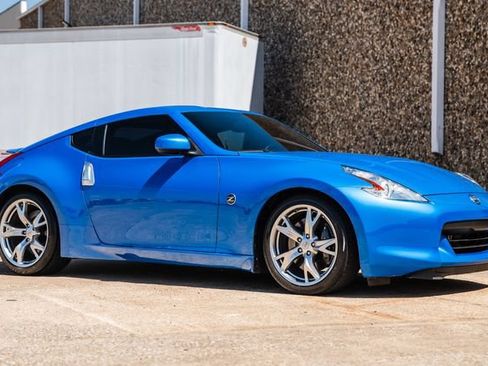 Used 2010 Nissan 370Z Touring w/ Sport Pkg RWD image 58