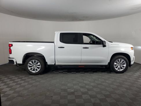 Used 2022 Chevrolet Silverado 1500 Custom RWD image 3