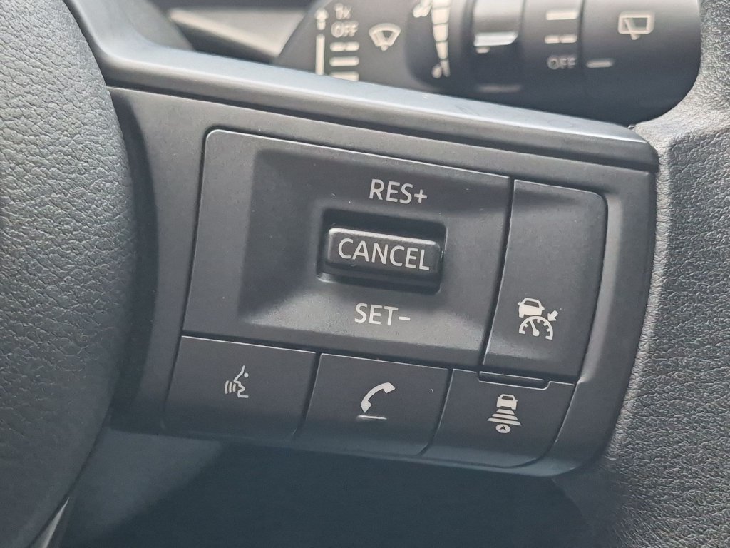 Used 2025 Nissan Kicks S AWD/4WD image 15