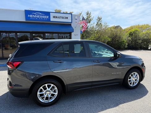 Used 2022 Chevrolet Equinox LS image 29